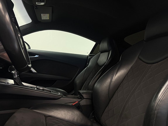 Audi TT 10 of 18