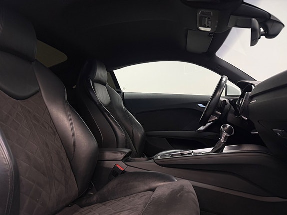 Audi TT 9 of 18
