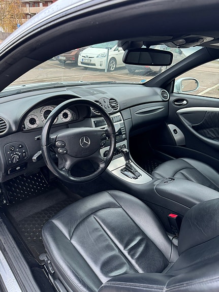 Mercedes-Benz CLK200 8 of 8