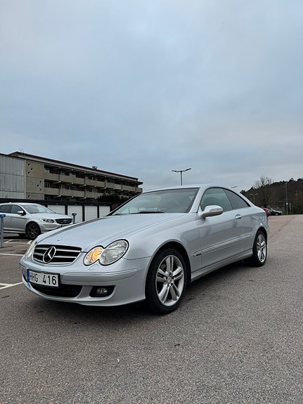 Mercedes-Benz CLK200 2 of 8