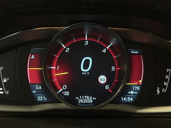 Volvo XC70 16 of 27