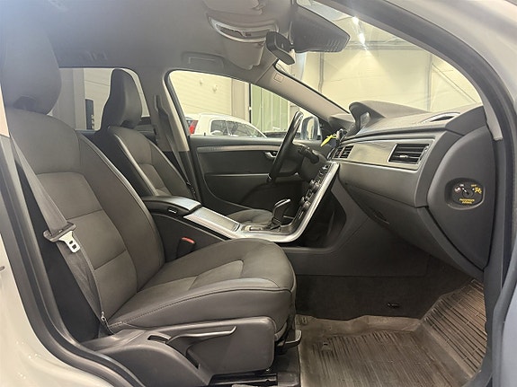 Volvo XC70 9 of 27