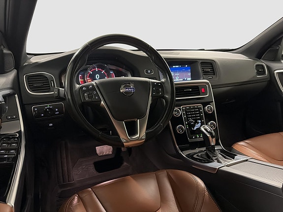 Volvo V60 11 of 20