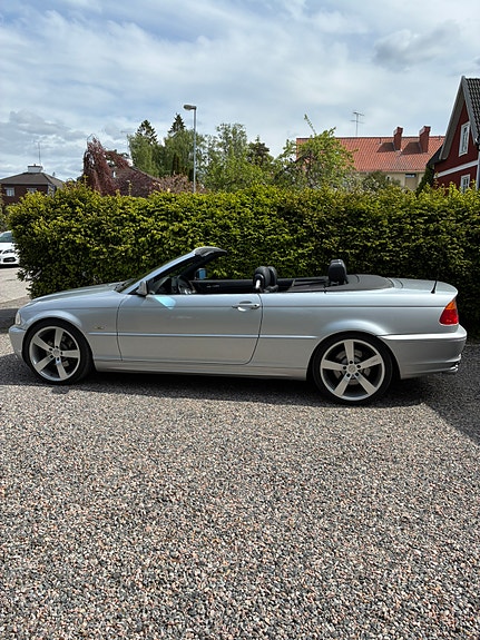 BMW 330Ci 3 of 5