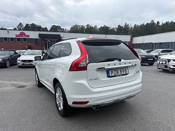 Volvo XC60 6 of 21
