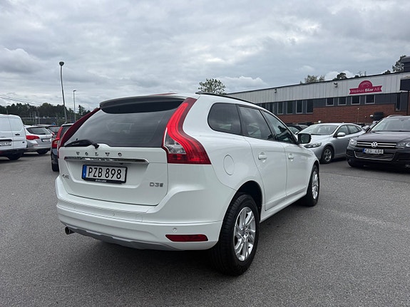 Volvo XC60 5 of 21