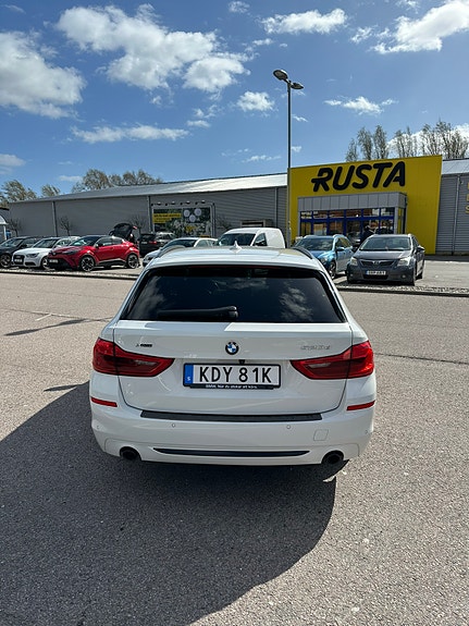 BMW 520d 4 of 10