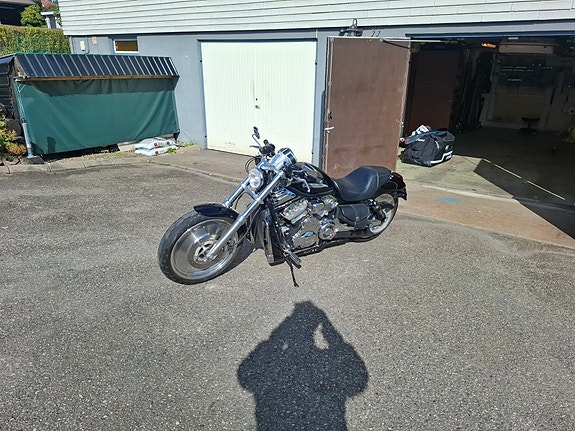 Harley-Davidson VRSCB V-Rod 2 of 4