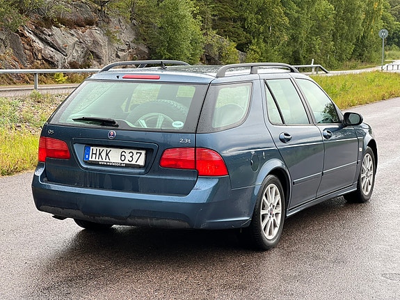Saab 9-5 4 of 6