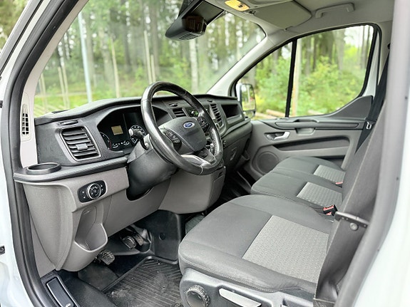 Ford Transit Custom 9 of 10