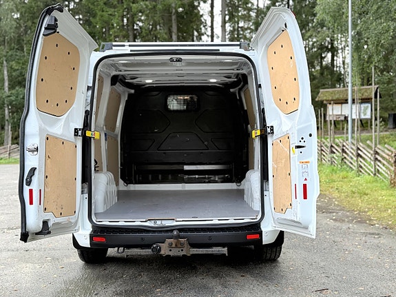 Ford Transit Custom 6 of 10