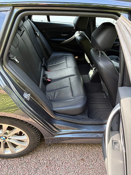 BMW 320d 7 of 9