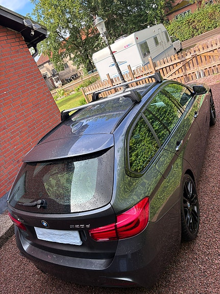 BMW 320d 2 of 9