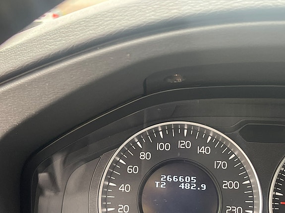 Volvo V70 7 of 7