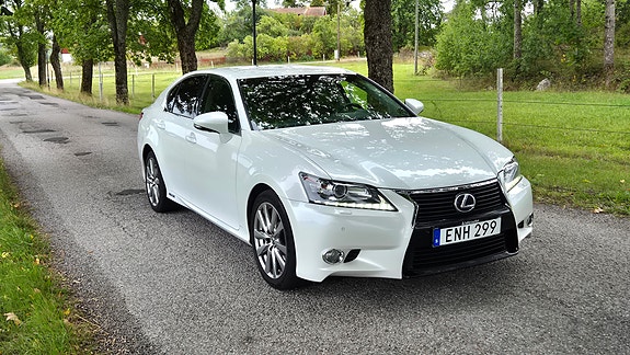 Lexus GS300h 3 of 13