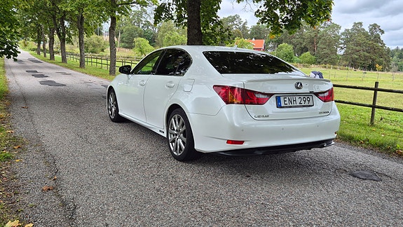 Lexus GS300h 7 of 13