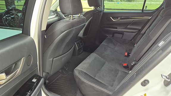 Lexus GS300h 9 of 13