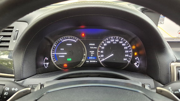 Lexus GS300h 13 of 13