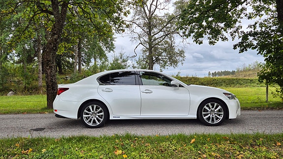 Lexus GS300h 4 of 13