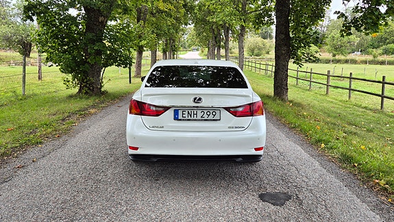 Lexus GS300h 6 of 13