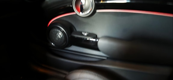 MINI Cooper S 7 of 15
