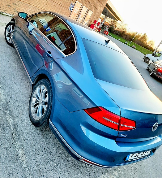 Volkswagen Passat 3 of 5