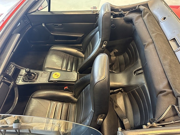 Porsche 944 10 of 14