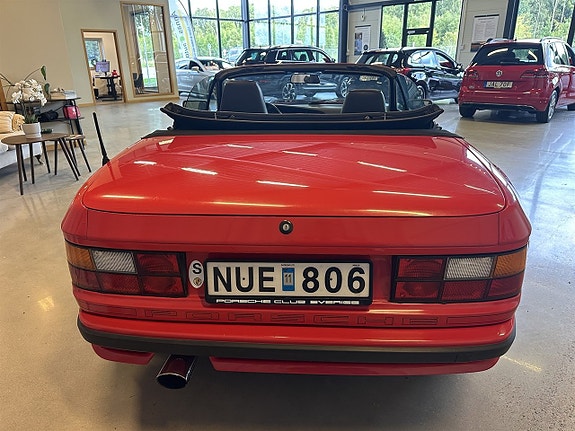 Porsche 944 2 of 14