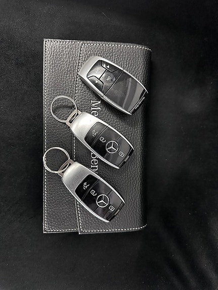 Mercedes-Benz E250 23 of 23