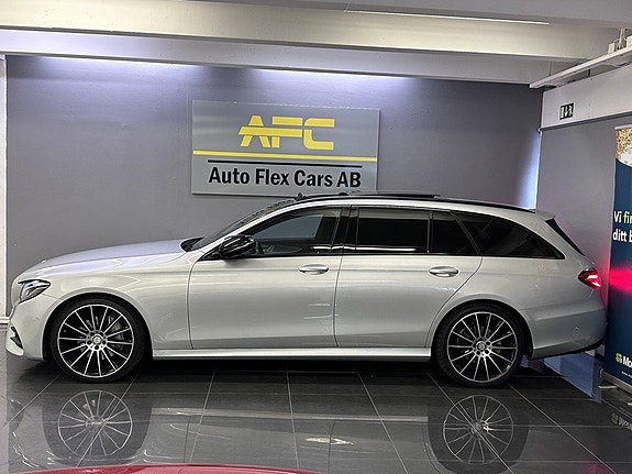 Mercedes-Benz E250 3 of 23