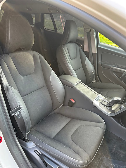 Volvo V60 9 of 16