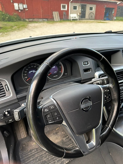 Volvo V60 15 of 16