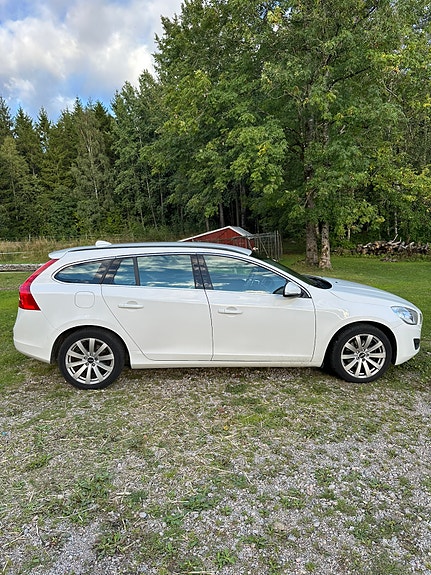 Volvo V60 5 of 16
