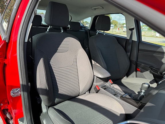 Ford Focus 11 of 14