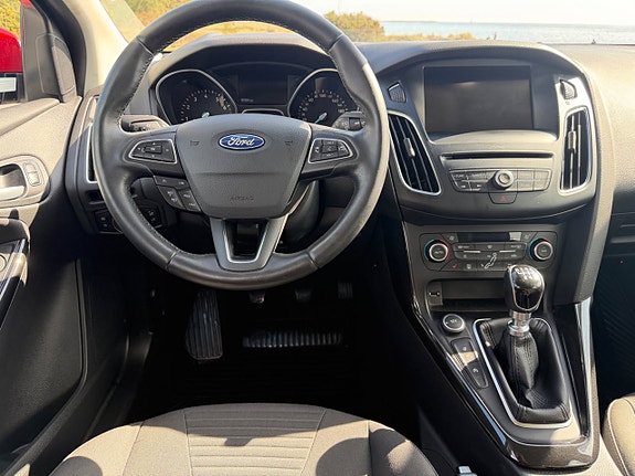 Ford Focus 7 of 14
