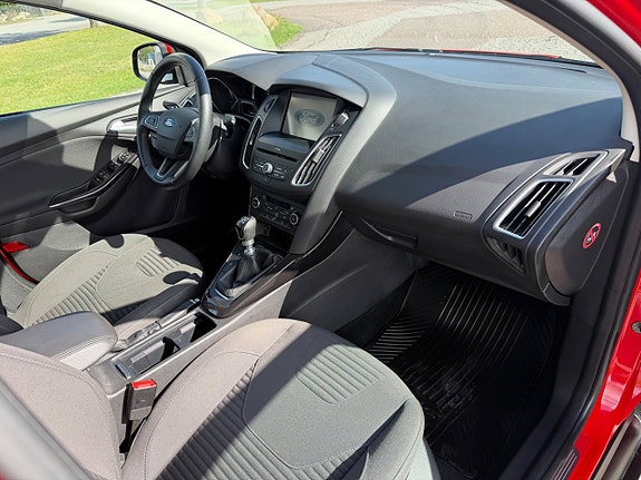 Ford Focus 10 of 14
