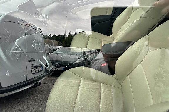 Mercedes-Benz B200 9 of 9