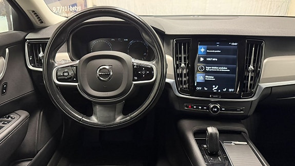 Volvo V90 11 of 22