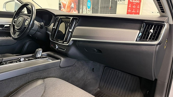 Volvo V90 16 of 22