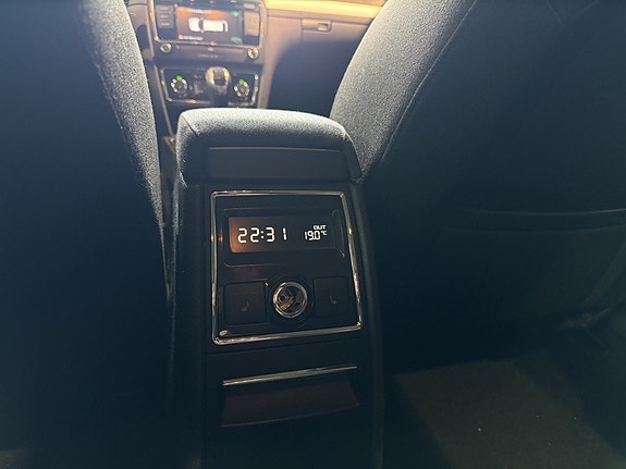 Skoda Superb 11 of 13