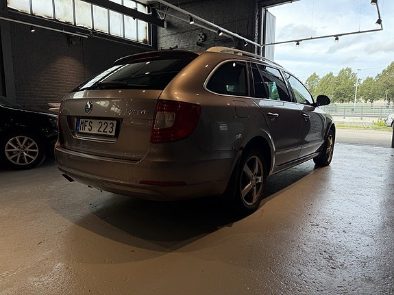 Skoda Superb 5 of 13