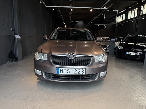 Skoda Superb 3 of 13