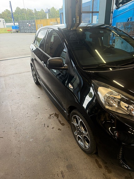 Kia Picanto 6 of 11