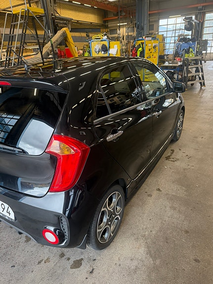 Kia Picanto 5 of 11