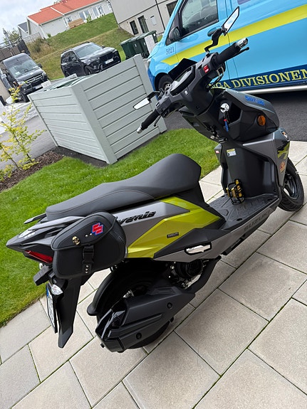 Suzuki UN125 SPORT 2024 4 of 4