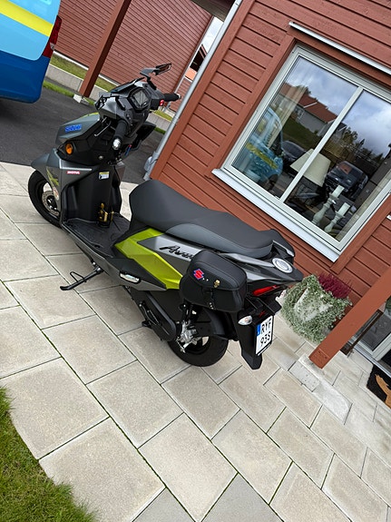 Suzuki UN125 SPORT 2024 3 of 4