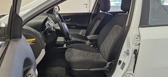 Kia Ceed 10 of 18