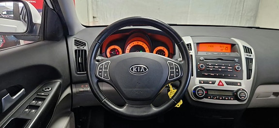 Kia Ceed 9 of 18