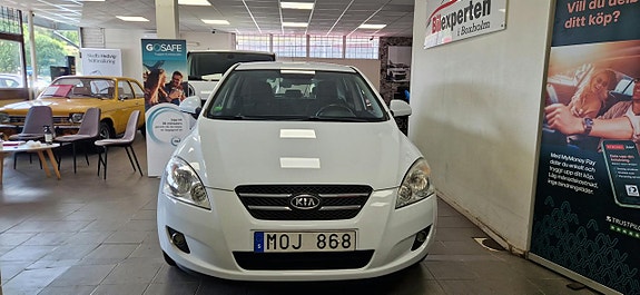 Kia Ceed 2 of 18
