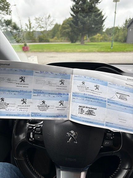 Peugeot 308 SW 7 of 8